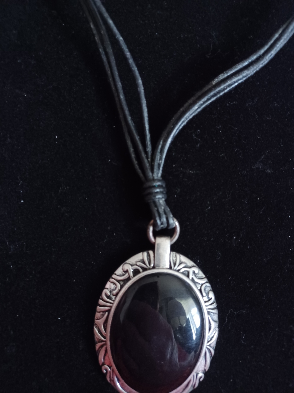 Marie Lifestyle Colkection NWT Black Stone Oval Pendant Necklace & Earings